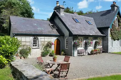 Image de Le Cottage est une aile rénovée d'un Old Victorian Gate Lodge Of Ashford Castle