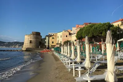 Image de Appartement près du centre et de la mer, avec le climat à 150 mètres de la mer