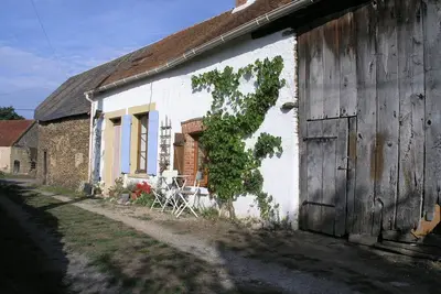 Image de Stargazer est un chalet typique des travailleurs agricoles de Berrichone.