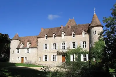 Image de Château avec piscine privée, illuminée Tennis, pianos à queue, Wifi