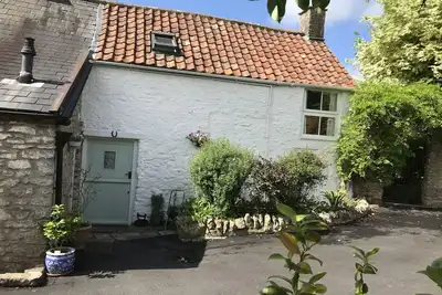 Image de Cottage vieux de 400 ans près de Wells, Cheddar et Glastonbury. Chien et enfants bienvenus