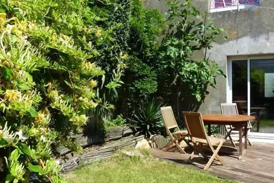 Image de Chaleureuse maison de pĂŞcheur avec vue sur mer - village typique de Kerner