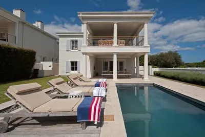 Image de Sensational Beach House à Hermanus