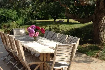 Image de Paimpol, Villa Lannez avec piscine, grand jardin au calme, à 600m de la plage.