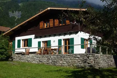Image de chalet entièrement rénové, calme et très ensoleillé au cœur du village