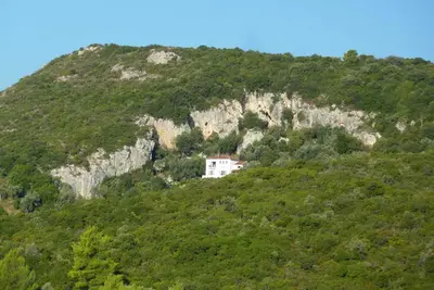 Image de Cliff House: maison moderne unique avec maison d'hĂ´tes et offre une vue panoramique sur la mer