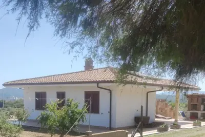 Image de Villa de vacances à louer toute l'année, au vert, sur un grand terrain privé