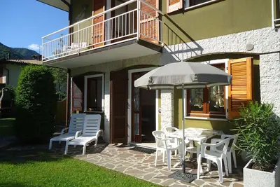 Image de Directement Sur La Plage / Lac, appartement jusqu'Ă 4 personnes, piscine et jardin, Villa Soghetta type S2