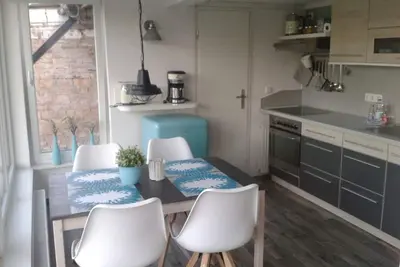 Image de Maison de vacances moderne et lumineuse avec jardin