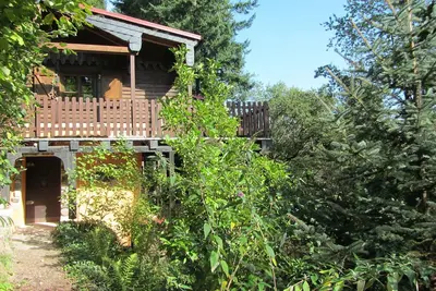 Image de Isolé, chalet romantique pour la marche et de détente