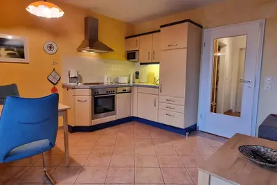 Image de Darss-Wieck, cuisine \/ salle à manger, chambre, balcon (côté sud), sauna, 2-3 personnes