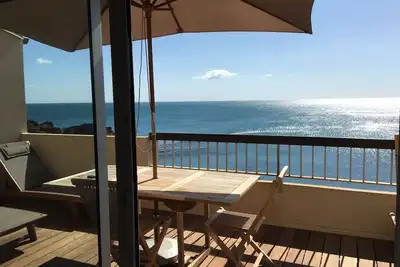 Image de Acces direct plage-Vue mer exceptionnelle-Belle terrasse- Wifi-Refait à Neuf