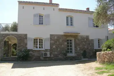 Image de Villa 8 \/10 pers. à 10 mn à pieds de la plage climatisée. Quartier calme.
