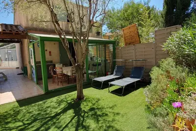 Image de Maison T3 avec terrasse et jardinet dans quartier résidentiel calme