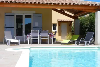 Image de Maison à Puyméras Face Au Ventoux Avec Piscine