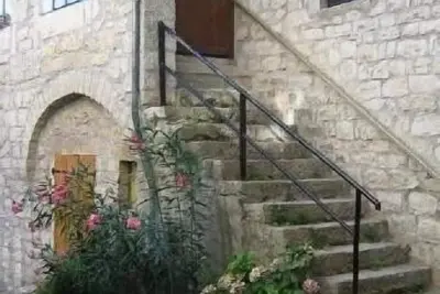 Image de Maison en pierre climatisée avec piscine - Ardèche méridionale