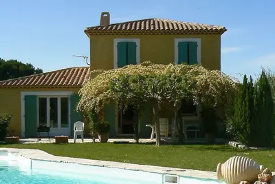 Image de Villa provençale en campagne Aixoise, calme et ensolleillée 10 à 11 personnes.