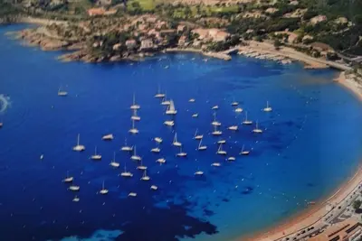 Image de Vacances familiales Ă Agay Ă 200 m de la mer et des commerces.