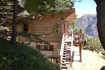 Chalet 10 pers. vue merveilleuse, plein sud à 500m à pied du centre de Merlette