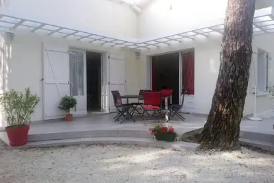 Image de Villa calme à 150m plage pour 6/8 entre Royan et zoo de la Palmyre, linge fourni