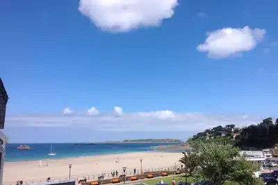 Image de Perros-Guirec : appartement avec grande terrasse face à la mer classé