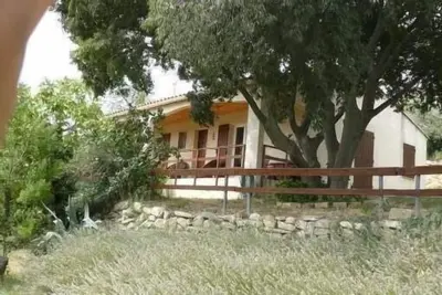 Image de Beaucaire Recent house surrounded by nature