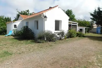 Image de Maison avec grand jardin clos, à l'orée du bois des Eloux, proche plages