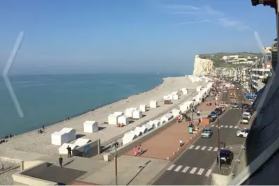 Image de 2 pièces face à la mer