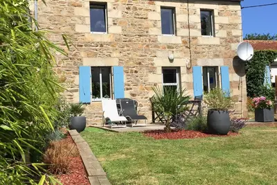 Image de Maison rénovée, bord de mer sur le port de Ploumanac'h - Perros-Guirec