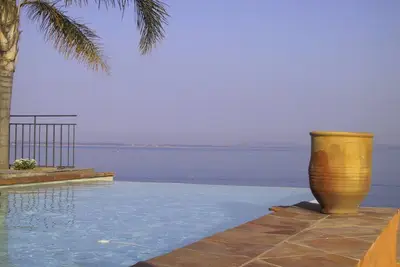 Image de villa T5 + independent studio T2 - infinity pool on the sea -