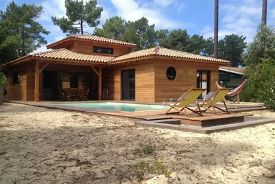 Image de Maison Bois 6\/8 Personnes avec Piscine Chauffée