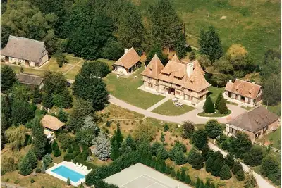 Image de Magnifique Domaine au coeur du Pays d'Auge, 2h de Paris, 40 min de Deauville.