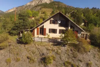 Image de Beau chalet familial 8 Personnes à proximité du Parc National du Mercantour