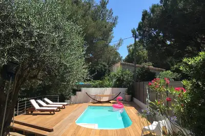 Image de Villa de charme avec piscine privée à 3 minutes à pieds de la plage –Le Lavandou