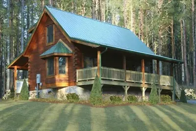 Image de Belle cabine w \/ rivière Lot! Louez 4+ Nites, obtenez une nite gratuite! Jours fériés exclus