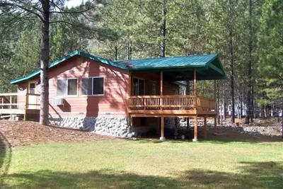 Image de Trinity River Location Maison, Nouveau: Internet sans fil gratuit et nouveau téléviseur à écran plat! !