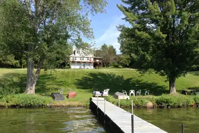 Image de Grand Reunion Et Retreat Cottage, Pour plus de 27, Sur Lakefront