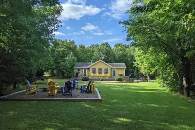 Image de Barefoot Bungalow - Magnifique cottage à Cavendish avec piscine et bain à remous