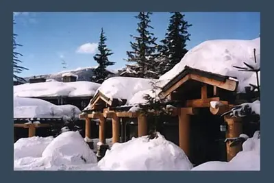 Image de Enchanteur montagne Ski In / Out pavillon français maison de style