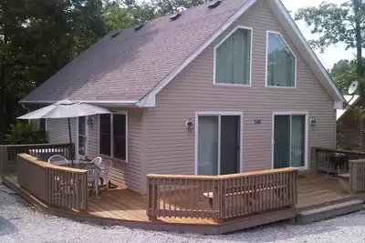 Image de Charmant 'J's Chalet' @ Dale Hollow Lake (Sulphur Creek Marina)