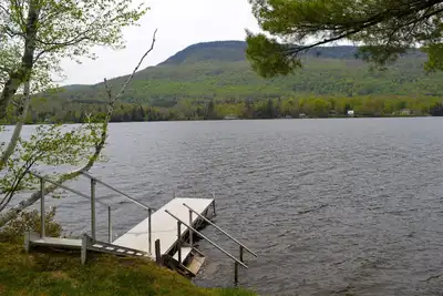 Image de Accueil Waterfront sur le lac de Elmore - Détendez-vous et profiter de quatre saisons loisirs