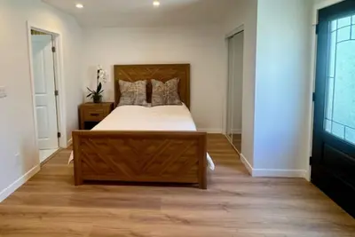 Maison D'HÔTES Studio Propre Et PRIVÉ Avec Un Jardin Spaciouse.