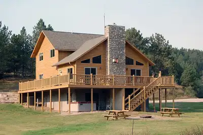 Image de ** Nouvelle Liste ** Cabine McCaskell ~ Plafonds voûtés, planchers de bois, foyer au gaz