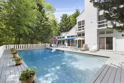 Image de Retraite des Hamptons. Cuisine gastronomique du chef. Conviviale et familiale