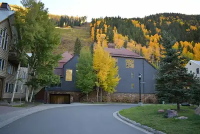 Image de Skis aux pieds Condo 3 chambres Dans Belle Telluride, Co bain Ă remous!