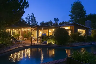 Image de Sedona Charme trois chambres avec piscine et jardin calme