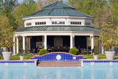 Image de 4 Bdrm ~ ÉNORME UNITÉ Dormir 12 ~ Seulement 10 Miles Jardins Busch ~ Piscines INTÉRIEURES / EXTÉRIEURES
