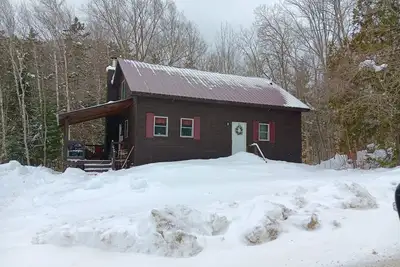 Image de Baker Brook Lodge Un Adk Animaux domestiques. Escapade Minutes De North Creek Ny