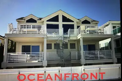 Image de Oceanfront 10 chambres 8 salles de bain Amazing Home