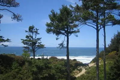 Image de Immense vue sur l'océan avec accès à la plage semi-privée